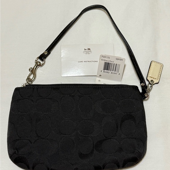 Coach Black Signature Turnlock Wristlet - Picture 3 of 4